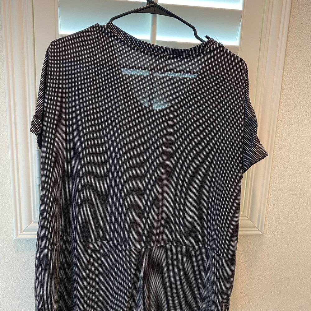 Women’s oversized workout top tiny polkadot